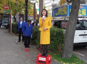 新潟駅前、駅南口にて、篠田氏の応援弁士を務めました。