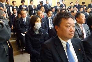 代議士会。